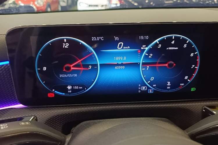 Used Mercedes-Benz A-Class 2022 Revised Version A 200 L Sport Sedan Fashionable Style Odometer Close Up