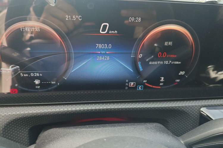 Used Mercedes-Benz A-Class 2022 Second Facelift A 200 L Sport Sedan Fashion Version Odometer Close Up