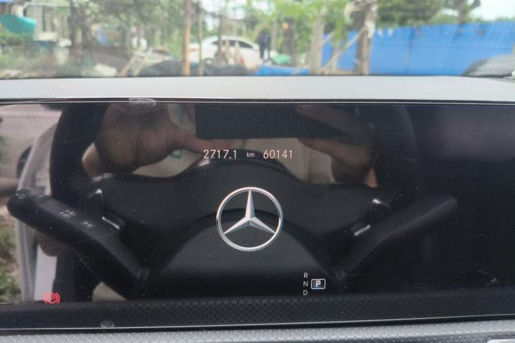 Used Mercedes-Benz A-Class 2022 Revised Version A 200 L Sport Sedan Fashionable Style Odometer Close Up