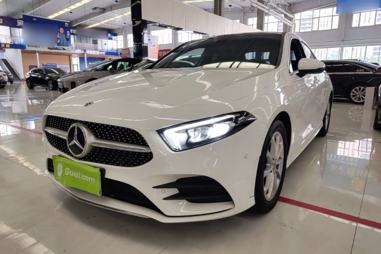 Ojetý Mercedes-Benz A-Class 2022 Restyled A 200 L Sport Sedan Fashion Version Guazi used car, China used car export, Used car for sale, Used cars, Cheapest cars for sale