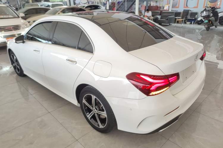 Used Mercedes-Benz A-Class 2022 Revised Version A 200 L Sport Sedan Fashionable Style Rear Left 45 Deg