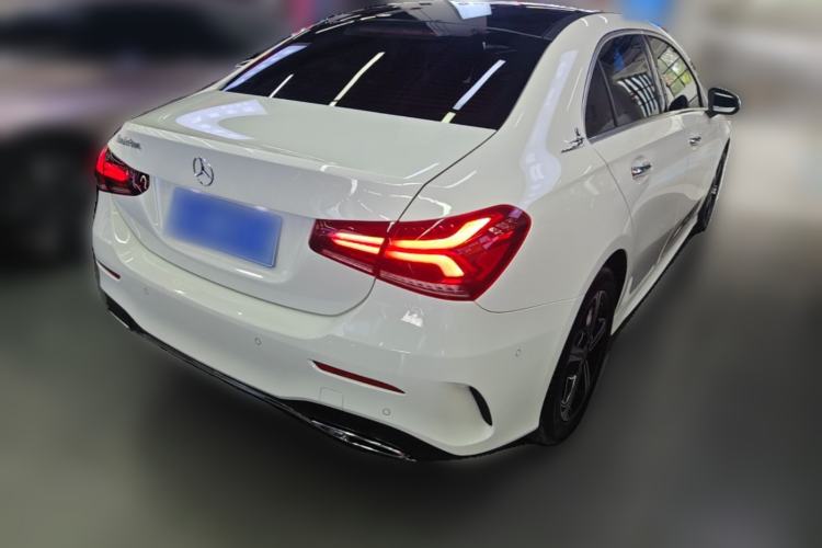 Used Mercedes-Benz A-Class 2022 Revised Version A 200 L Sport Sedan Fashionable Style Rear Right 45 Deg