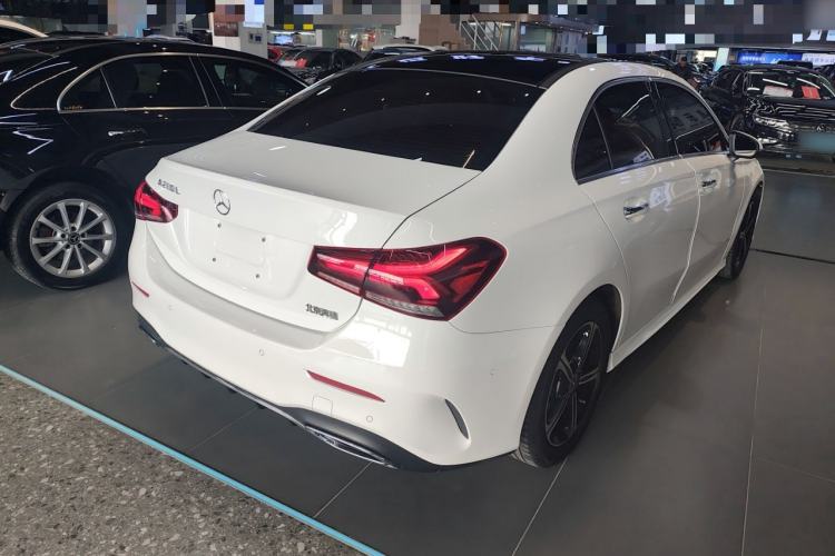 Used Mercedes-Benz A-Class 2022 Revised Version A 200 L Sport Sedan Fashionable Style Rear Right 45 Deg