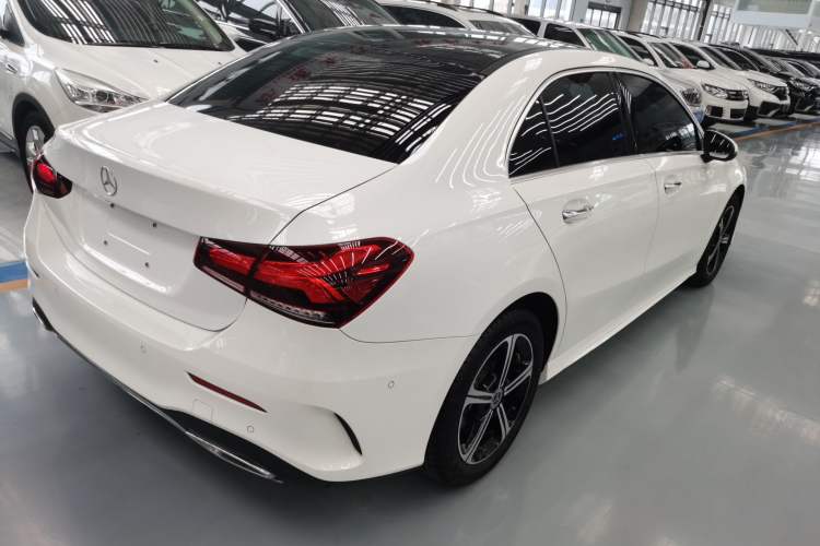 Used Mercedes-Benz A-Class 2022 Revised Version A 200 L Sport Sedan Fashionable Style Rear Right 45 Deg
