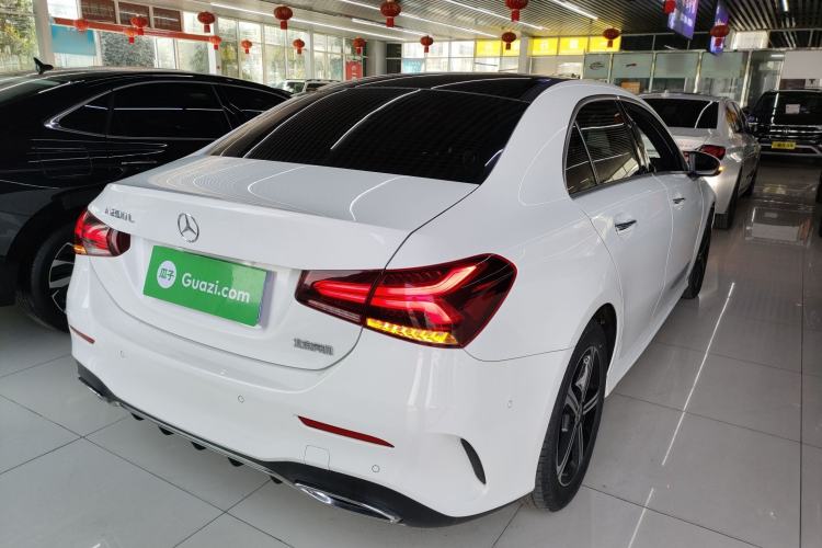 Used Mercedes-Benz A-Class 2022 Revised Version A 200 L Sport Sedan Fashionable Style Rear Right 45 Deg