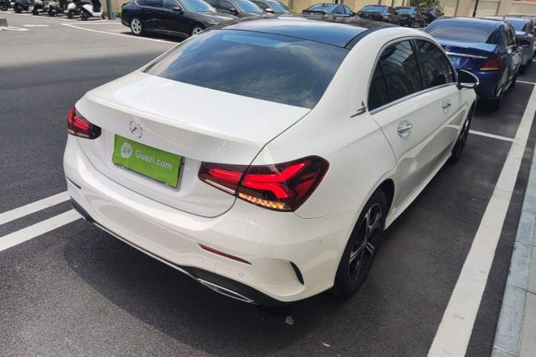 Used Mercedes-Benz A-Class 2022 Revised Version A 200 L Sport Sedan Fashionable Style Rear Right 45 Deg