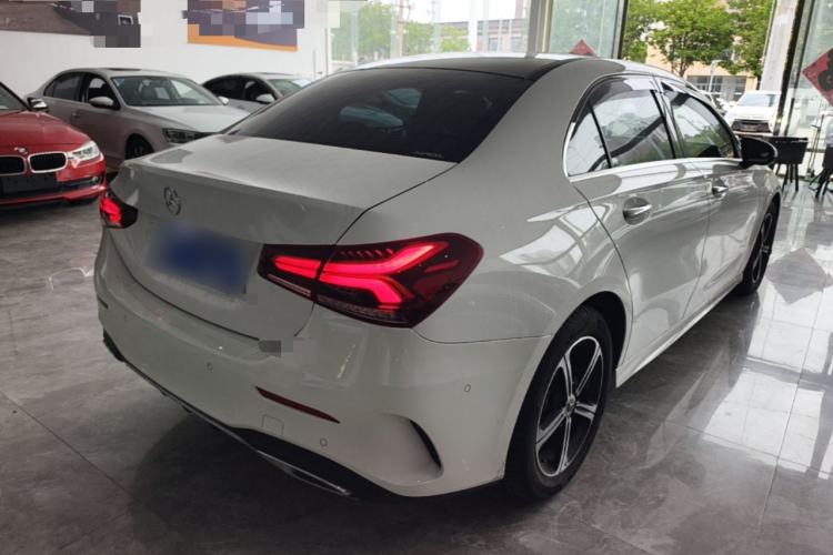 Used Mercedes-Benz A-Class 2022 Revised Version A 200 L Sport Sedan Fashionable Style Rear Right 45 Deg