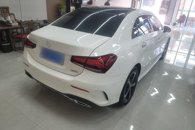 Used Mercedes-Benz A-Class 2022 Revised Version A 200 L Sport Sedan Fashionable Style Rear Right 45 Deg