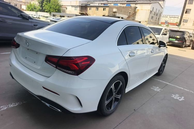 Used Mercedes-Benz A-Class 2022 Revised Version A 200 L Sport Sedan Fashionable Style Rear Right 45 Deg