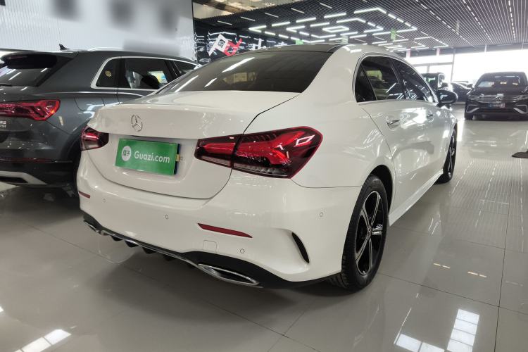 Used Mercedes-Benz A-Class 2022 Revised Version A 200 L Sport Sedan Fashionable Style Rear Right 45 Deg