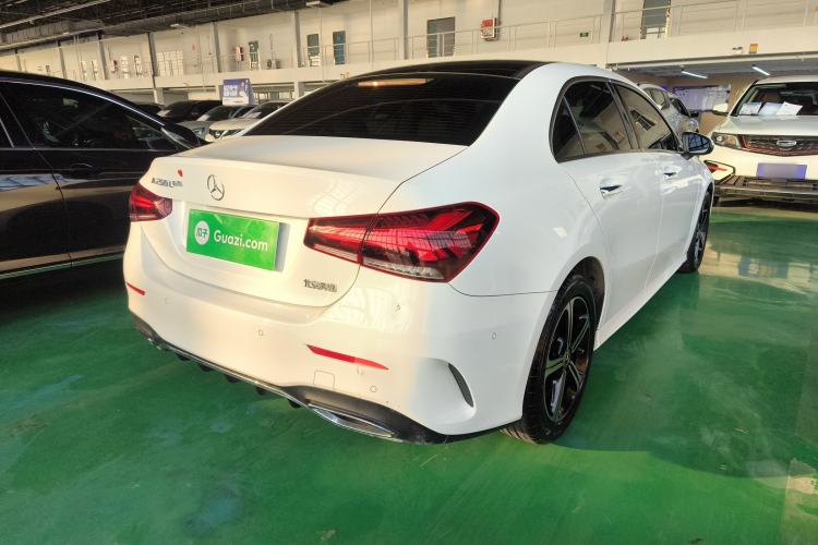 Used Mercedes-Benz A-Class 2022 Revised Version A 200 L Sport Sedan Fashionable Style Rear Right 45 Deg