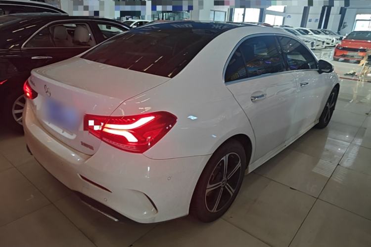 Used Mercedes-Benz A-Class 2022 Revised Version A 200 L Sport Sedan Fashionable Style Rear Right 45 Deg