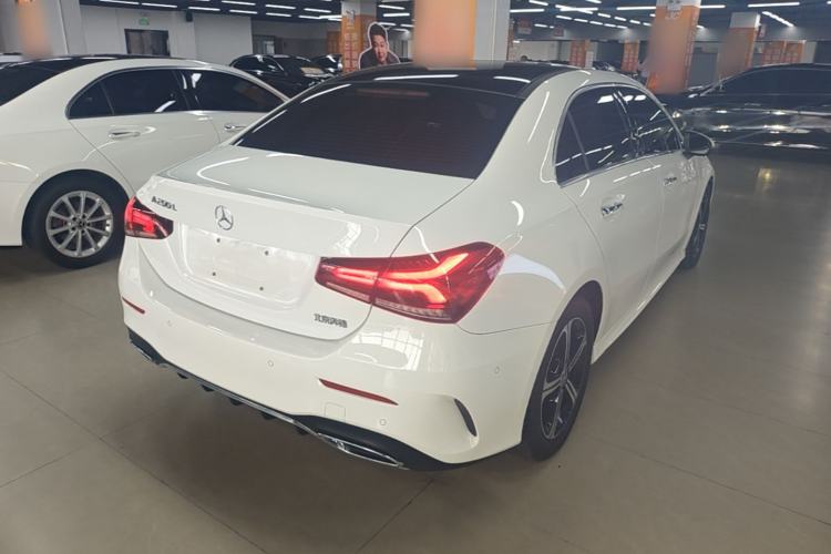 Used Mercedes-Benz A-Class 2022 Revised Version A 200 L Sport Sedan Fashionable Style Rear Right 45 Deg