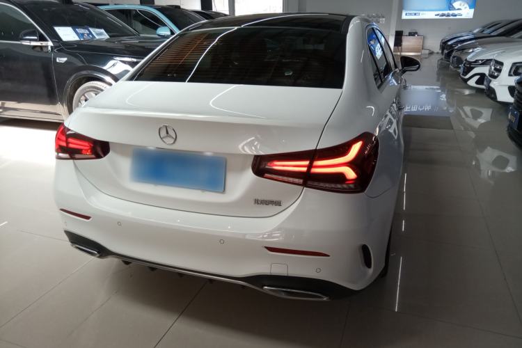 Used Mercedes-Benz A-Class 2022 Revised Version A 200 L Sport Sedan Fashionable Style Rear Right 45 Deg