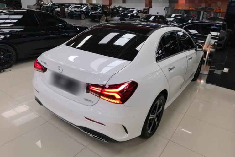 Used Mercedes-Benz A-Class 2022 Revised Version A 200 L Sport Sedan Fashionable Style Rear Right 45 Deg