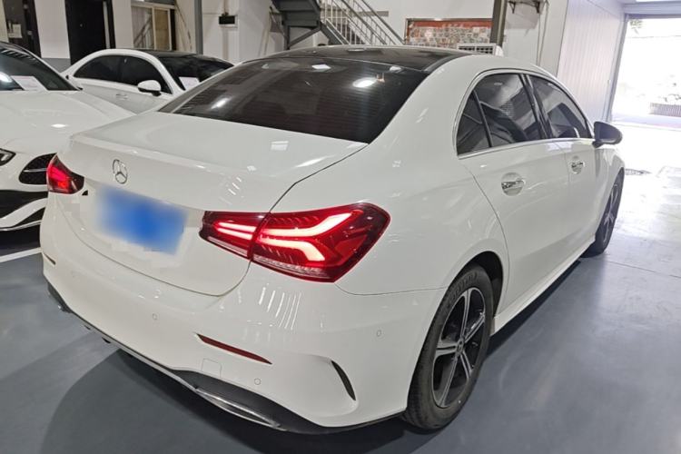 Used Mercedes-Benz A-Class 2022 Revised Version A 200 L Sport Sedan Fashionable Style Rear Right 45 Deg