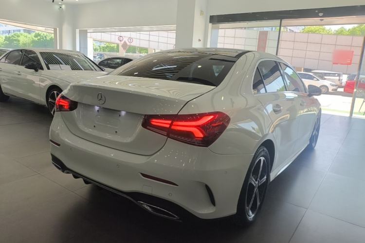 Used Mercedes-Benz A-Class 2022 Revised Version A 200 L Sport Sedan Fashionable Style Rear Right 45 Deg