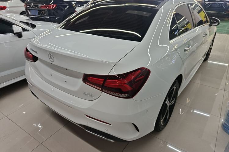 Used Mercedes-Benz A-Class 2022 Revised Version A 200 L Sport Sedan Fashionable Style Rear Right 45 Deg