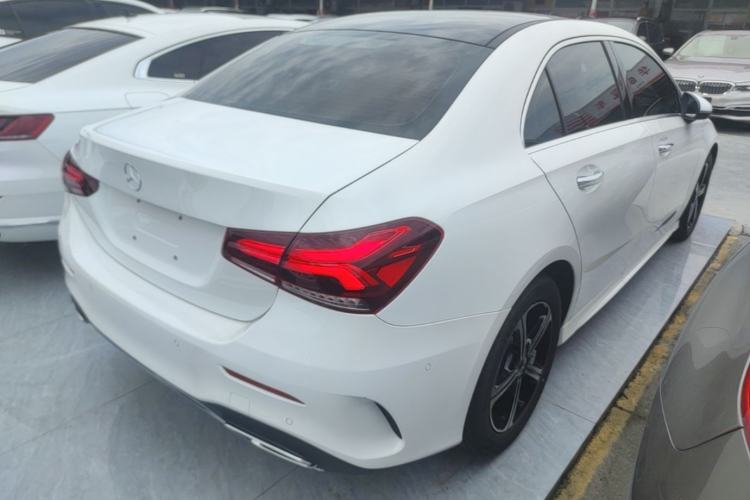 Used Mercedes-Benz A-Class 2022 Revised Version A 200 L Sport Sedan Fashionable Style Rear Right 45 Deg
