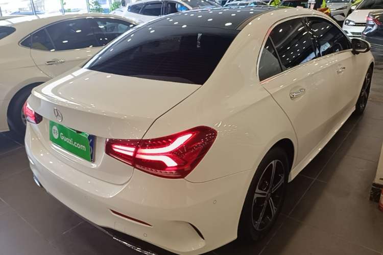 Used Mercedes-Benz A-Class 2022 Revised Version A 200 L Sport Sedan Fashionable Style Rear Right 45 Deg