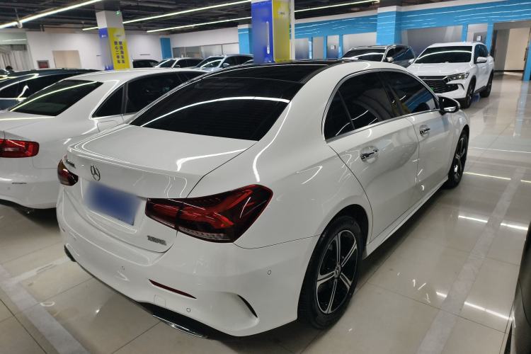 Used Mercedes-Benz A-Class 2022 Revised Version A 200 L Sport Sedan Fashionable Style Rear Right 45 Deg