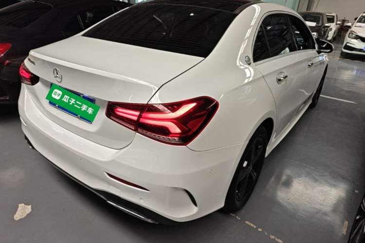 Used Mercedes-Benz A-Class 2022 Revised Version A 200 L Sport Sedan Fashionable Style Rear Right 45 Deg