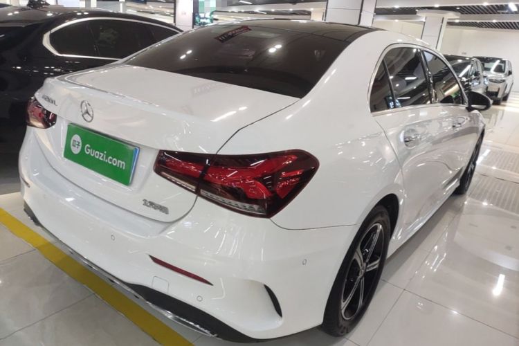 Used Mercedes-Benz A-Class 2022 Revised Version A 200 L Sport Sedan Fashionable Style Rear Right 45 Deg