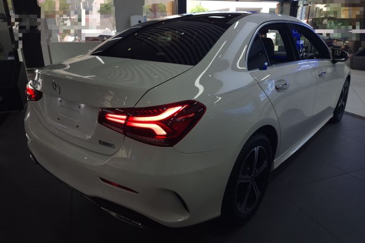 Used Mercedes-Benz A-Class 2022 Revised Version A 200 L Sport Sedan Fashionable Style Rear Right 45 Deg