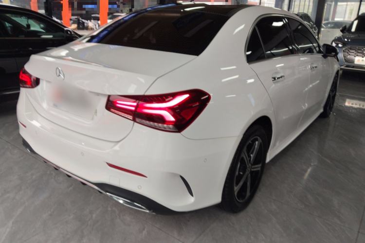 Used Mercedes-Benz A-Class 2022 Revised Version A 200 L Sport Sedan Fashionable Style Rear Right 45 Deg