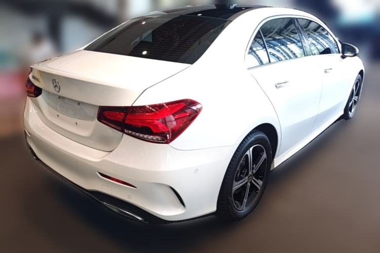 Used Mercedes-Benz A-Class 2022 Revised Version A 200 L Sport Sedan Fashionable Style Rear Right 45 Deg