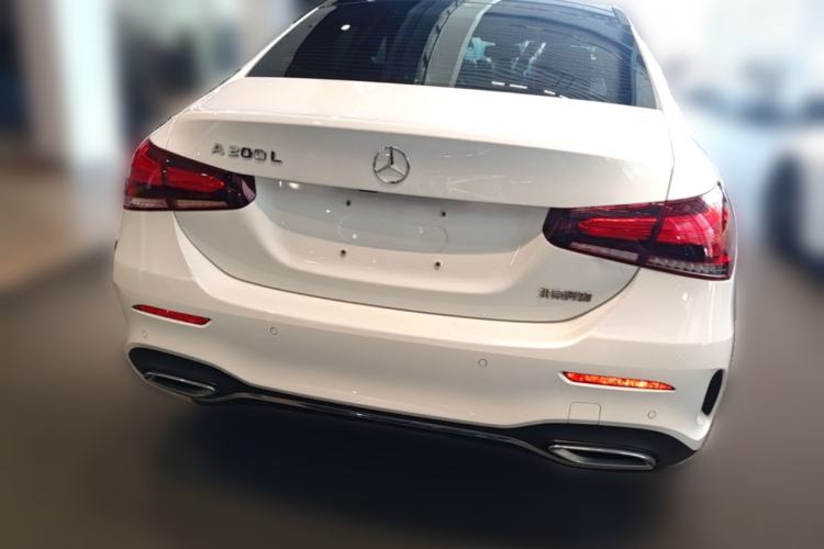 Used Mercedes-Benz A-Class 2022 Revised Version A 200 L Sport Sedan Fashionable Style Rear