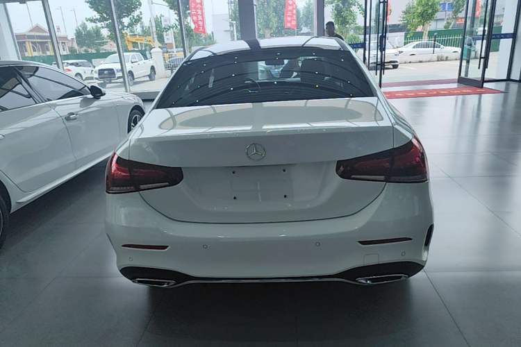 Used Mercedes-Benz A-Class 2022 Revised Version A 200 L Sport Sedan Fashionable Style Rear