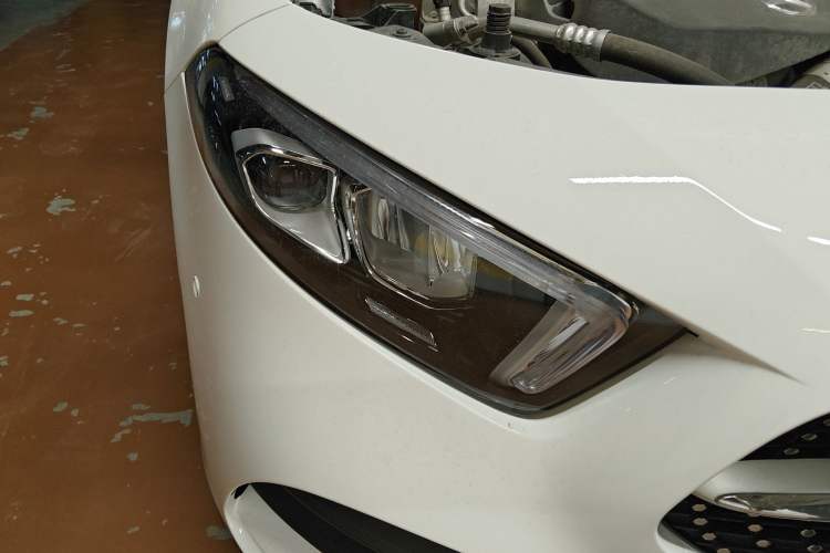 Used Mercedes-Benz A-Class 2022 Second Facelift A 200 L Sport Sedan Fashion Version Right Front Headlight