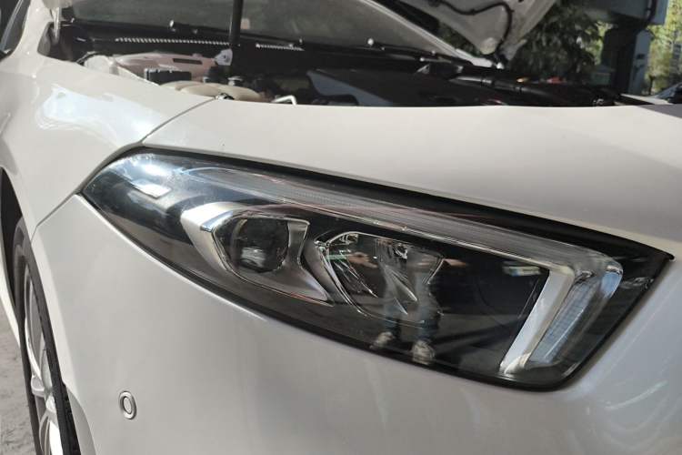 Used Mercedes-Benz A-Class 2022 A 200 L Sport Sedan Fashion Model Right Front Headlight