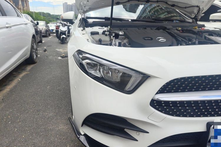 Used Mercedes-Benz A-Class 2022 Restyled A 200 L Sport Sedan Fashion Version Right Front Headlight