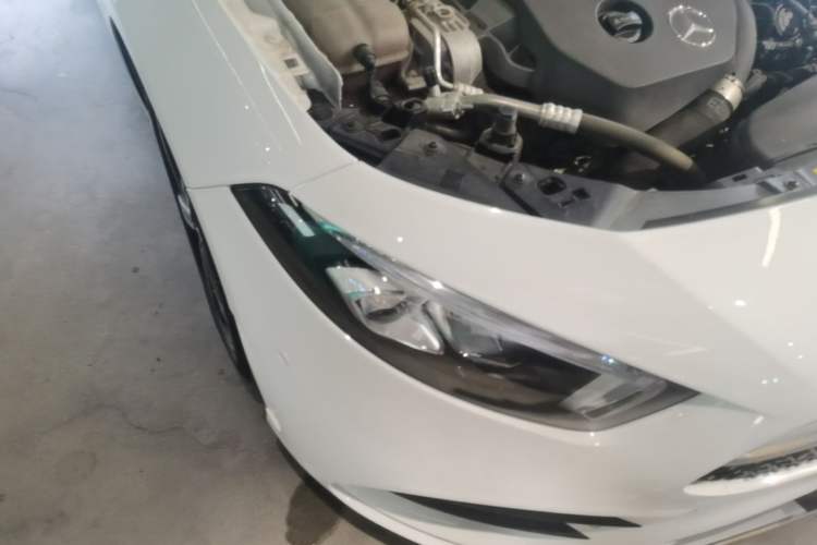 Used Mercedes-Benz A-Class 2022 Revised Version A 200 L Sport Sedan Fashionable Style Right Front Headlight