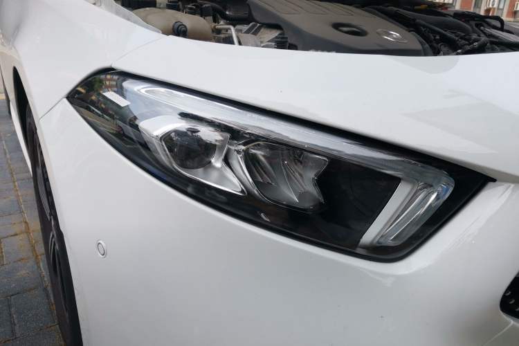 Used Mercedes-Benz A-Class 2022 A 200 L Sport Sedan Fashion Model Right Front Headlight