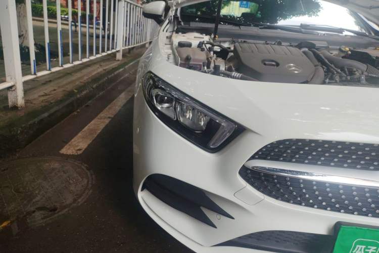 Used Mercedes-Benz A-Class 2022 Second Facelift A 200 L Sport Sedan Fashion Version Right Front Headlight