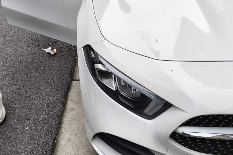Used Mercedes-Benz A-Class 2022 Restyled A 200 L Sport Sedan Fashion Version Right Front Headlight