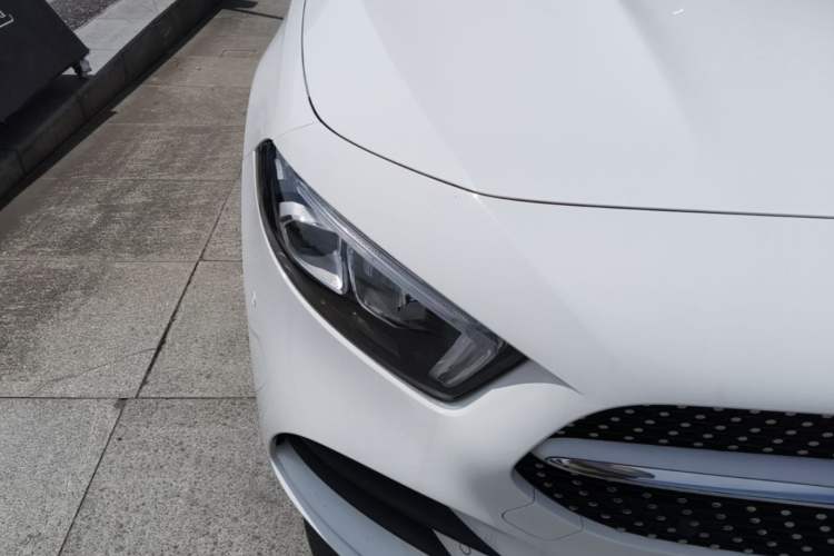 Used Mercedes-Benz A-Class 2022 Restyled A 200 L Sport Sedan Fashion Version Right Front Headlight