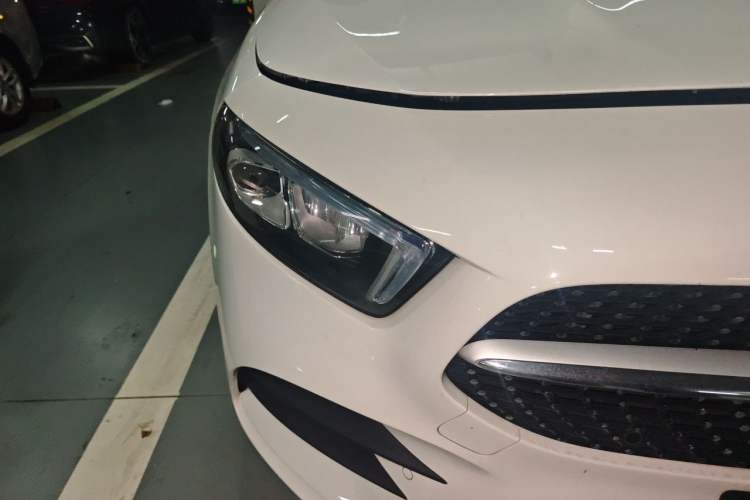 Used Mercedes-Benz A-Class 2022 Revised Version A 200 L Sport Sedan Fashionable Style Right Front Headlight