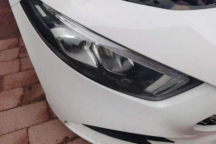 Used Mercedes-Benz A-Class 2022 Revised Version A 200 L Sport Sedan Fashionable Style Right Front Headlight