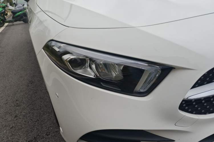 Used Mercedes-Benz A-Class 2022 Revised Version A 200 L Sport Sedan Fashionable Style Right Front Headlight