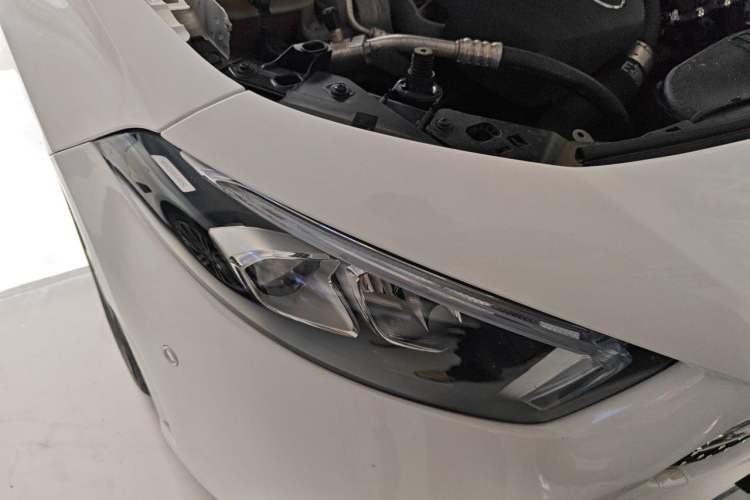Used Mercedes-Benz A-Class 2022 A 200 L Sport Sedan Fashion Model Right Front Headlight
