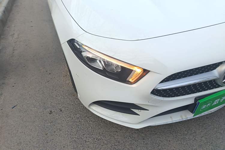 Used Mercedes-Benz A-Class 2022 Second Facelift A 200 L Sport Sedan Fashion Version Right Front Headlight