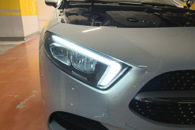 Used Mercedes-Benz A-Class 2022 Second Facelift A 200 L Sport Sedan Fashion Version Right Front Headlight