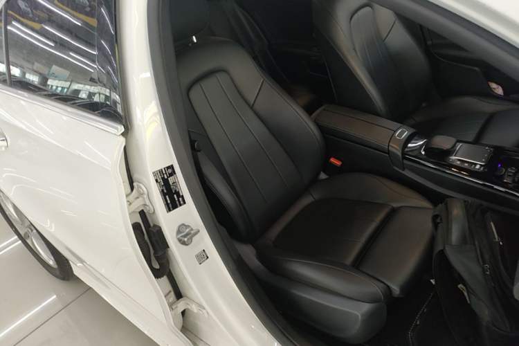 Used Mercedes-Benz A-Class 2022 Restyled A 200 L Sport Sedan Fashion Version Right Front Seat