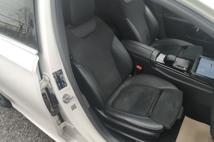 Used Mercedes-Benz A-Class 2022 Revised Version A 200 L Sport Sedan Fashionable Style Right Front Seat