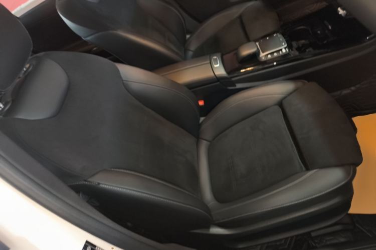Used Mercedes-Benz A-Class 2022 Revised Version A 200 L Sport Sedan Fashionable Style Right Front Seat