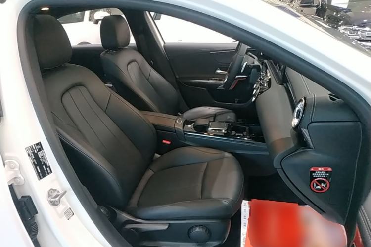Used Mercedes-Benz A-Class 2022 Second Facelift A 200 L Sport Sedan Fashion Version Right Front Seat